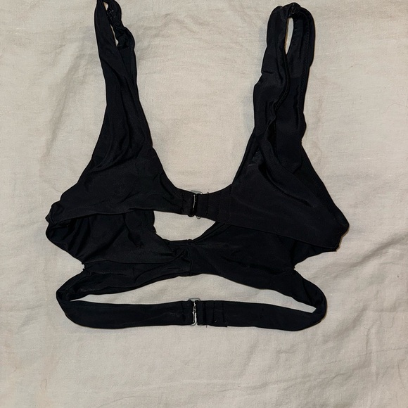 Black double clasp back bikini top - Picture 3 of 3